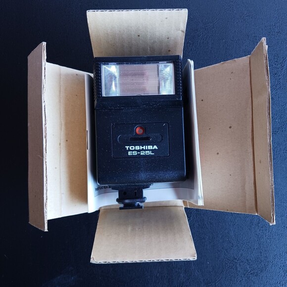 Toshiba Electronic Flash ES-25L With Manual and Original Box Untested - Picture 5 of 11